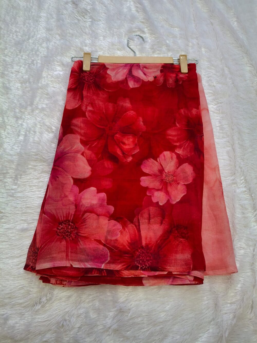 🌸Rajwadi Semi Chiffon Saree with All Over Floral Print | Two-Dye Shaded | Without Blouse 🌸 - Image 4